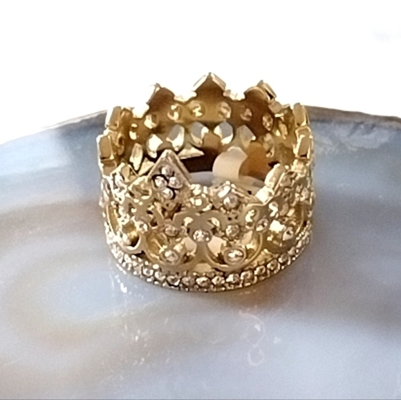 Queen Crown Ring Hypoallergenic Stainless Steel Size 9 Ring - Picture 5 of 11